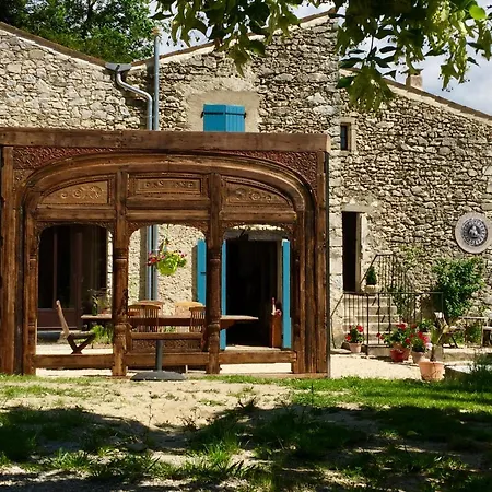 Mas De La Pauze Bed & Breakfast Reilhanette