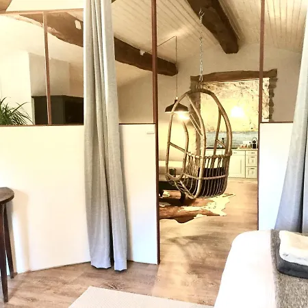 Bed & Breakfast Mas De La Pauze 3*