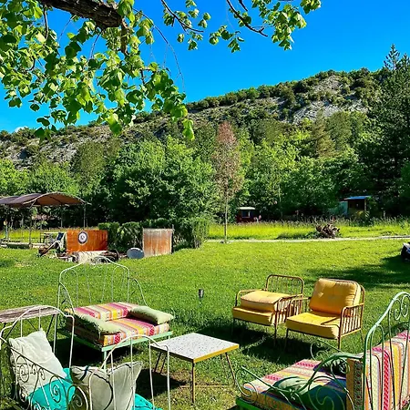 Bed & Breakfast Mas De La Pauze 3*