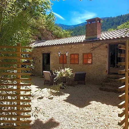 Bed & Breakfast Mas De La Pauze 3*